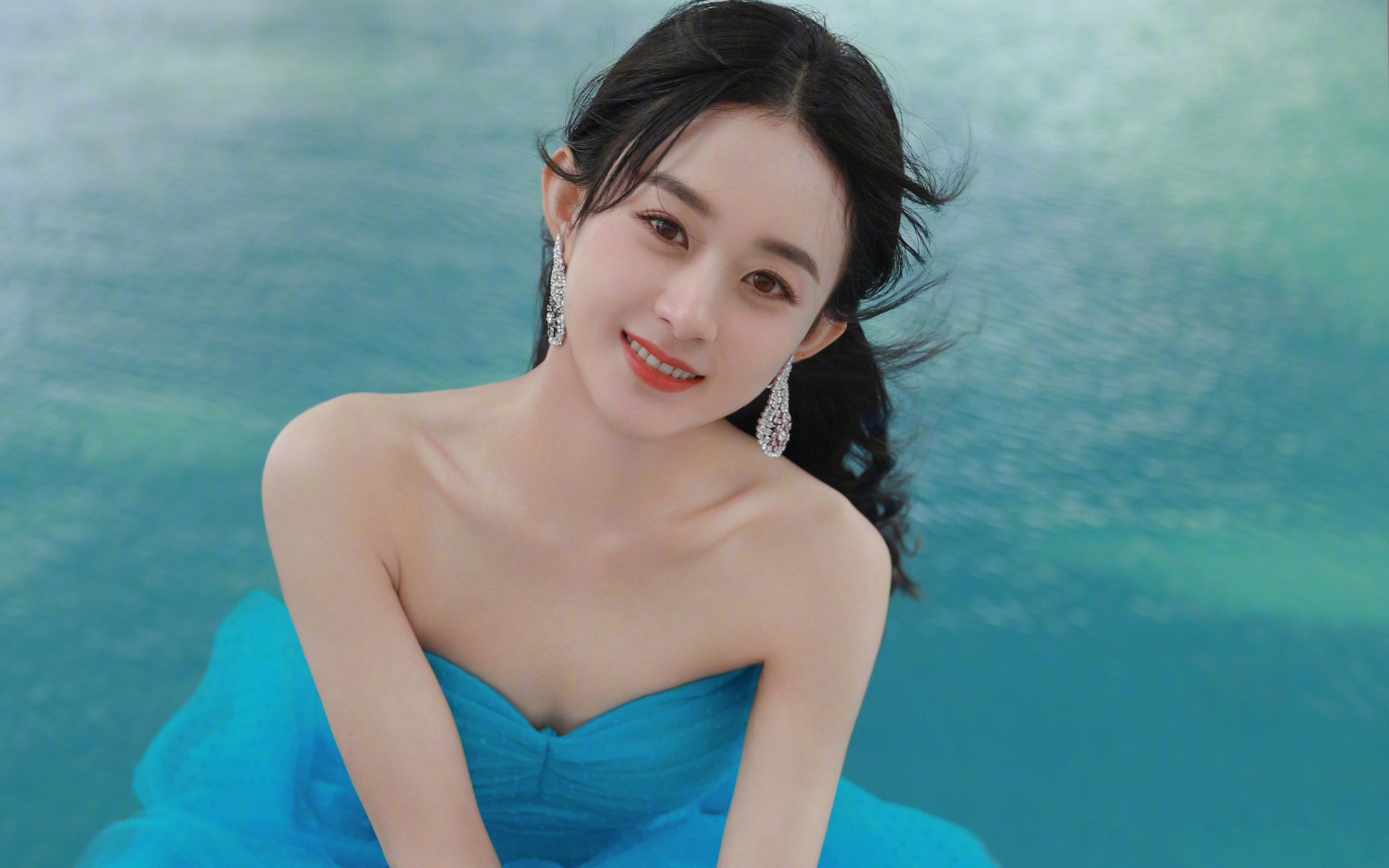 训练前热身流程标准化有效减少运动损伤保障训练安全性，训练前热身一般为几分钟